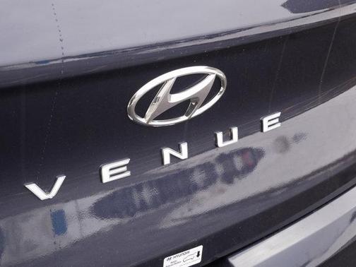 2025 Hyundai VENUE Limited