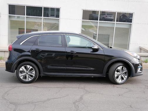 2022 Kia Niro EV EX