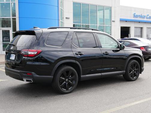 2025 Honda Pilot Black Edition