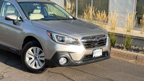 Tungsten Metallic 2019 Subaru Outback 2.5i Premium