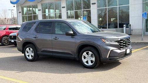 Modern Steel Metallic 2024 Honda Pilot LX