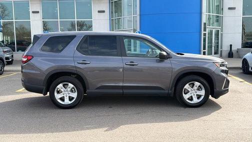 Modern Steel Metallic 2024 Honda Pilot LX