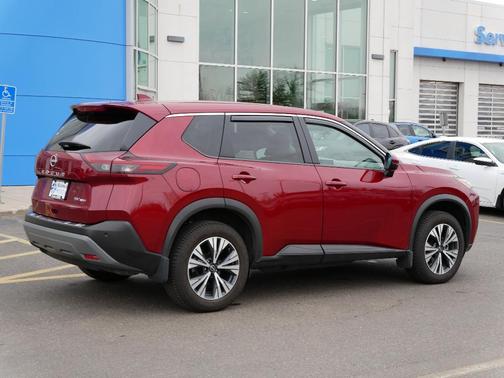 2022 Nissan Rogue SV