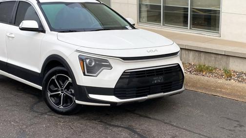 2024 Kia Niro Plug-In Hybrid EX