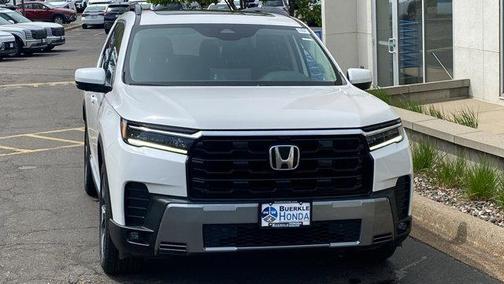 Platinum White Pearl 2026 Honda Pilot Sport