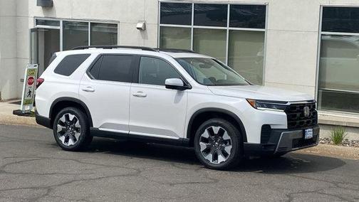 Platinum White Pearl 2026 Honda Pilot Sport