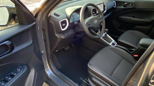 2024 Hyundai VENUE Limited