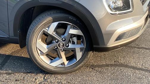 2024 Hyundai VENUE Limited