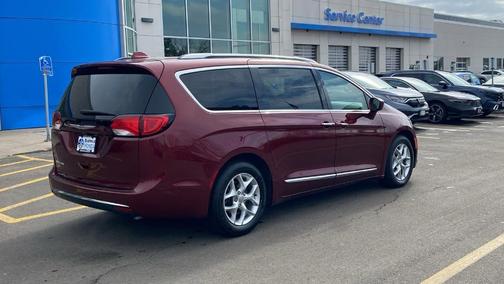 2018 Chrysler Pacifica Touring-L Plus