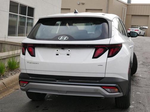 2025 Hyundai TUCSON SE
