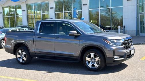 Modern Steel Metallic 2024 Honda Ridgeline RTL