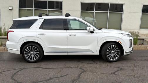 Hyper White 2023 Hyundai PALISADE Calligraphy