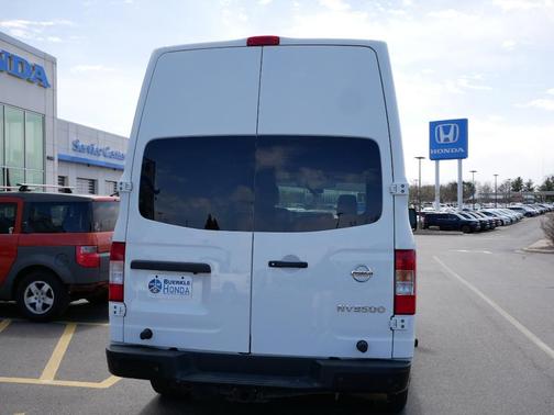 2021 Nissan NV Cargo NV3500 HD SV V8