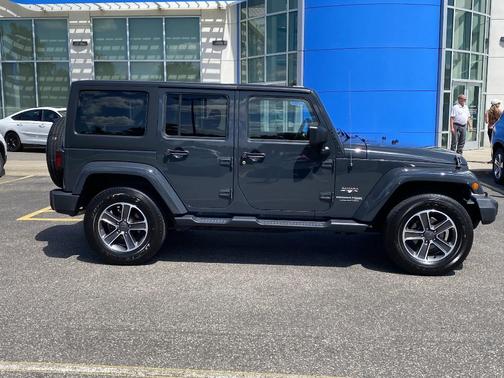 2018 Jeep Wrangler JK Unlimited Sahara
