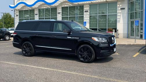 2023 Lincoln Navigator L Reserve