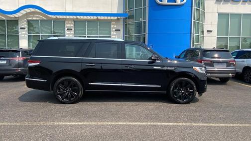 2023 Lincoln Navigator L Reserve