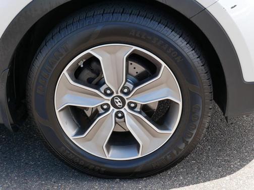 2014 Hyundai SANTA FE GLS
