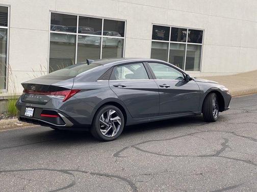 2025 Hyundai ELANTRA HEV Limited