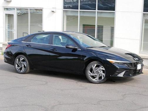 2025 Hyundai ELANTRA HEV Limited