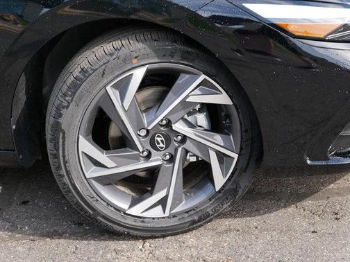 2025 Hyundai ELANTRA HEV Limited