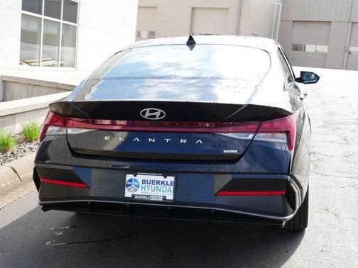 2025 Hyundai ELANTRA HEV Limited
