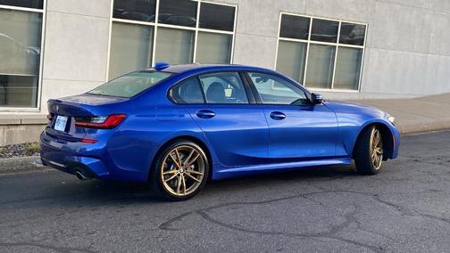 2019 BMW 330 i xDrive