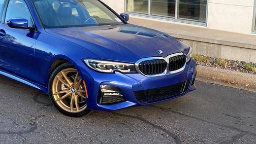 2019 BMW 330 i xDrive