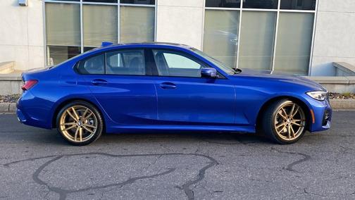 2019 BMW 330 i xDrive