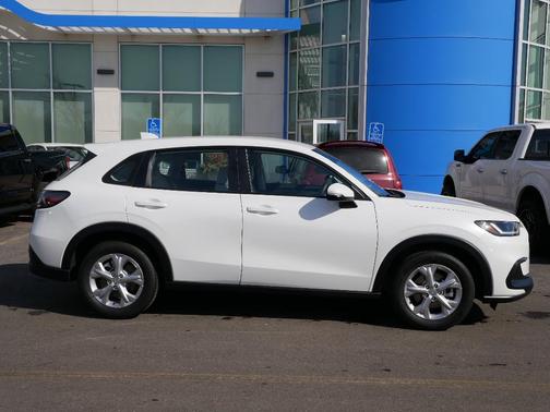 2025 Honda HR-V LX