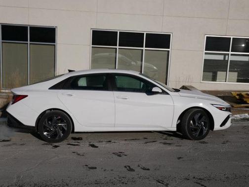 2025 Hyundai ELANTRA HEV Limited