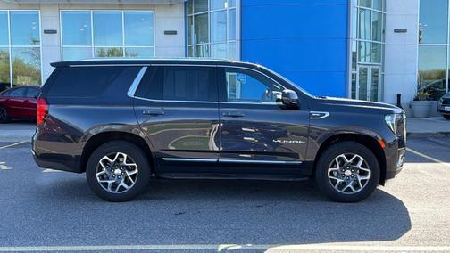 Titanium Rush Metallic 2023 GMC Yukon SLT