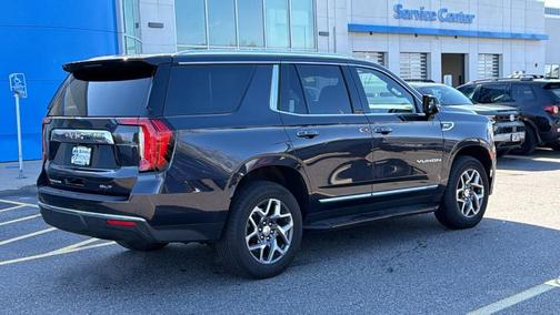 Titanium Rush Metallic 2023 GMC Yukon SLT
