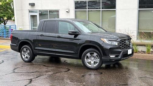 Crystal Black Pearl 2025 Honda Ridgeline TrailSport
