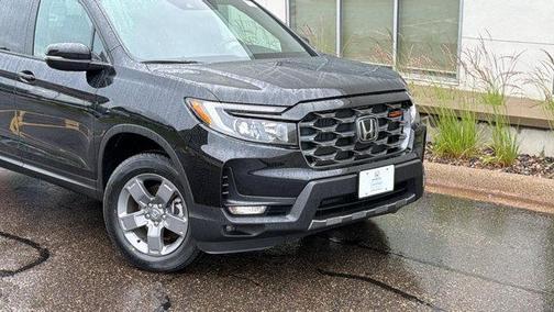 Crystal Black Pearl 2025 Honda Ridgeline TrailSport