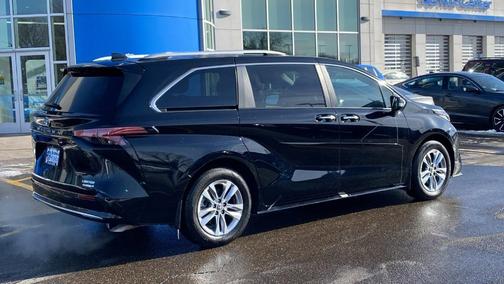 2023 Toyota Sienna Limited