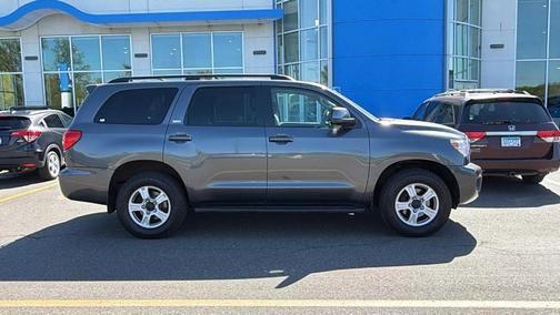 Magnetic Gray Metallic 2017 Toyota Sequoia SR5