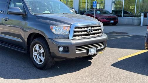 Magnetic Gray Metallic 2017 Toyota Sequoia SR5
