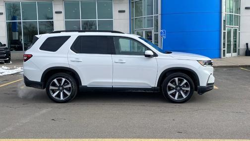 2025 Honda Pilot Touring