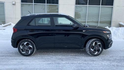 2025 Hyundai VENUE SEL