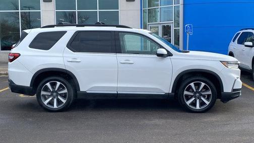 2023 Honda Pilot Touring