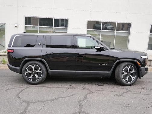 2022 Rivian R1S Launch Edition