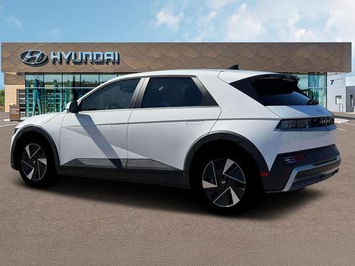 2026 Hyundai IONIQ 5 SE