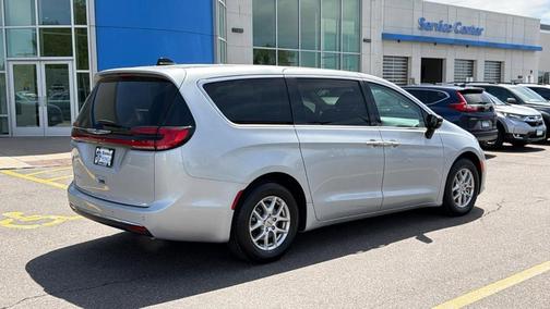 Silver Mist Clearcoat 2024 Chrysler Pacifica Touring-L