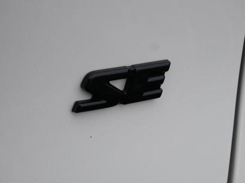 2024 Toyota RAV4 Prime SE