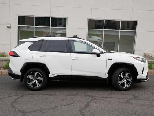 2024 Toyota RAV4 Prime SE