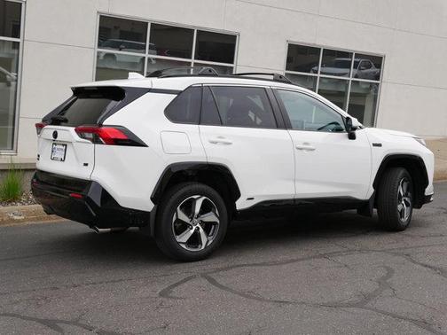 2024 Toyota RAV4 Prime SE