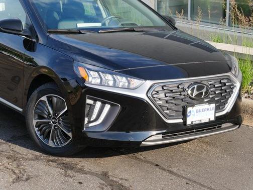 2022 Hyundai IONIQ Plug-In Hybrid SEL