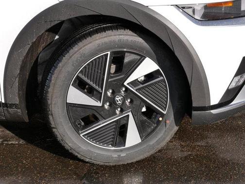 2025 Hyundai IONIQ 5 SE Standard Range