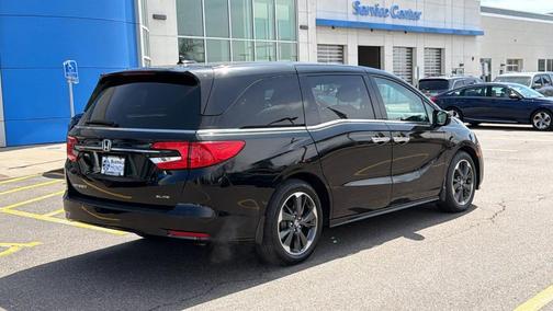 Crystal Black Pearl 2023 Honda Odyssey Elite
