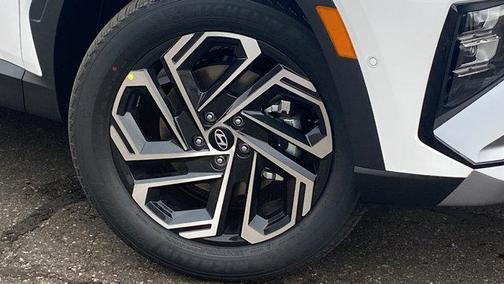 Pearl 2026 Hyundai TUCSON Hybrid Limited